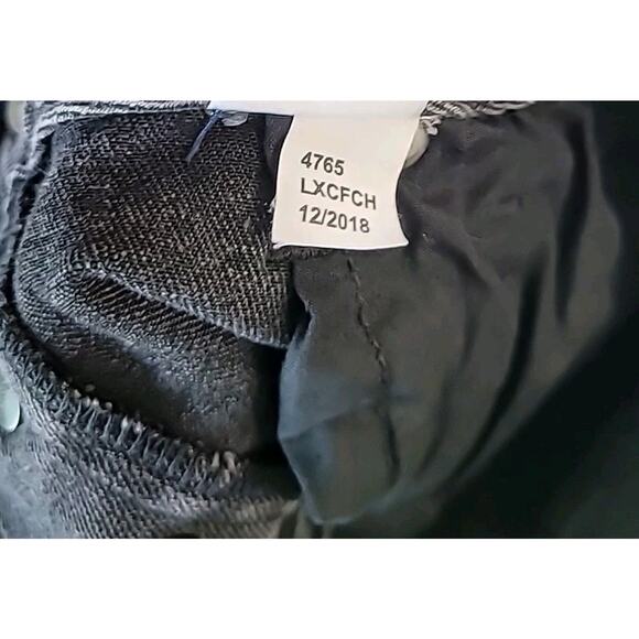 Aeropostale Black Denim Mini Skirt Size 6 Distressed Y2K Goth Skater Grunge - Picture 6 of 9